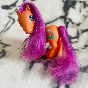 2005 My Little Pony G3 “Island Rainbow” figure from the “Shimmer Ponies"  Series